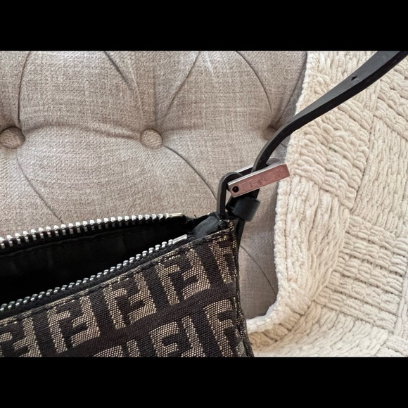 Fendi bag - Picture 3 of 5